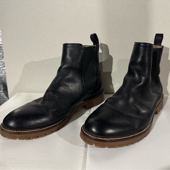 Banana Republic Black Leather Chelsea Boots